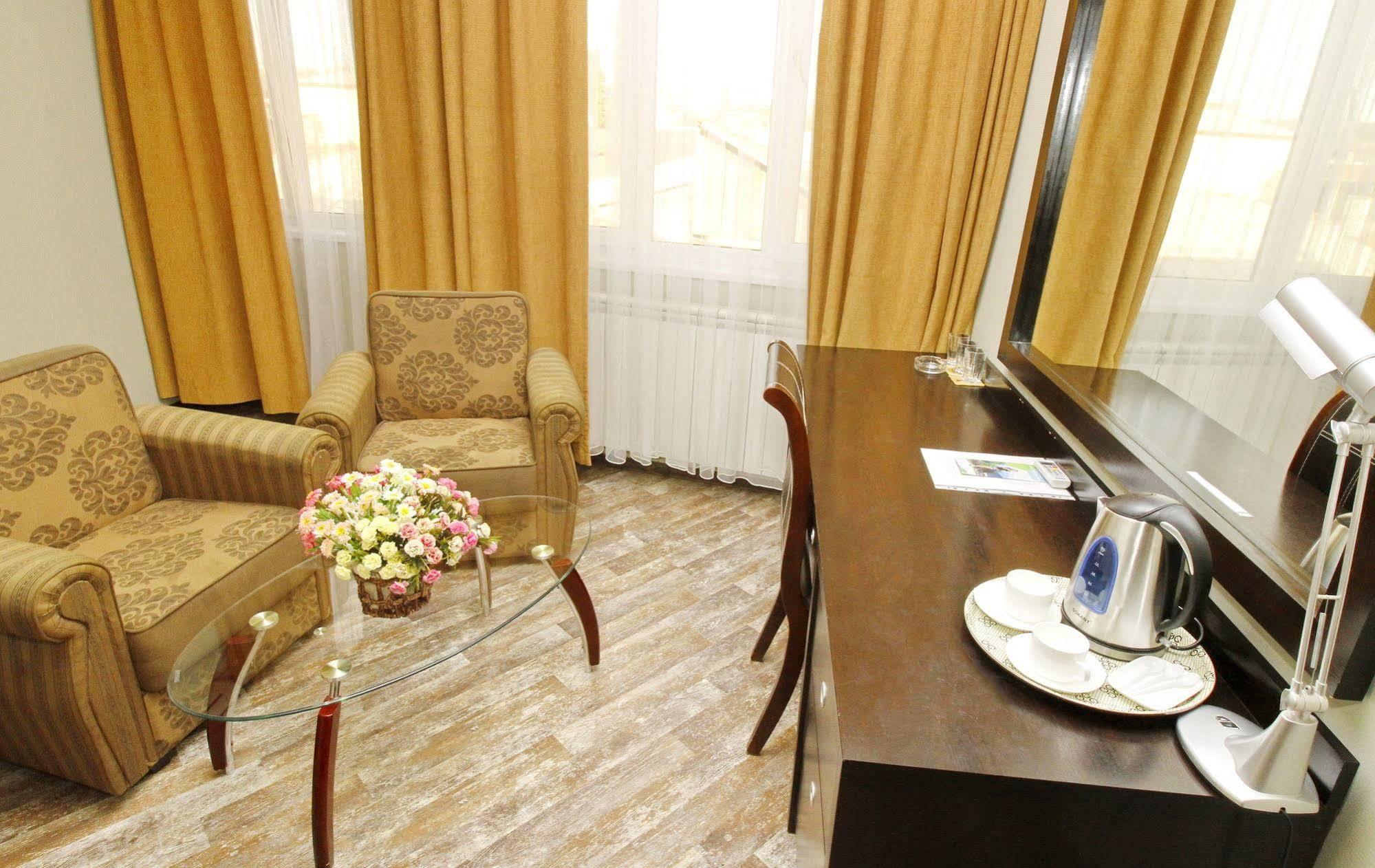 Penthouse Hotel Tbilisi Ngoại thất bức ảnh
